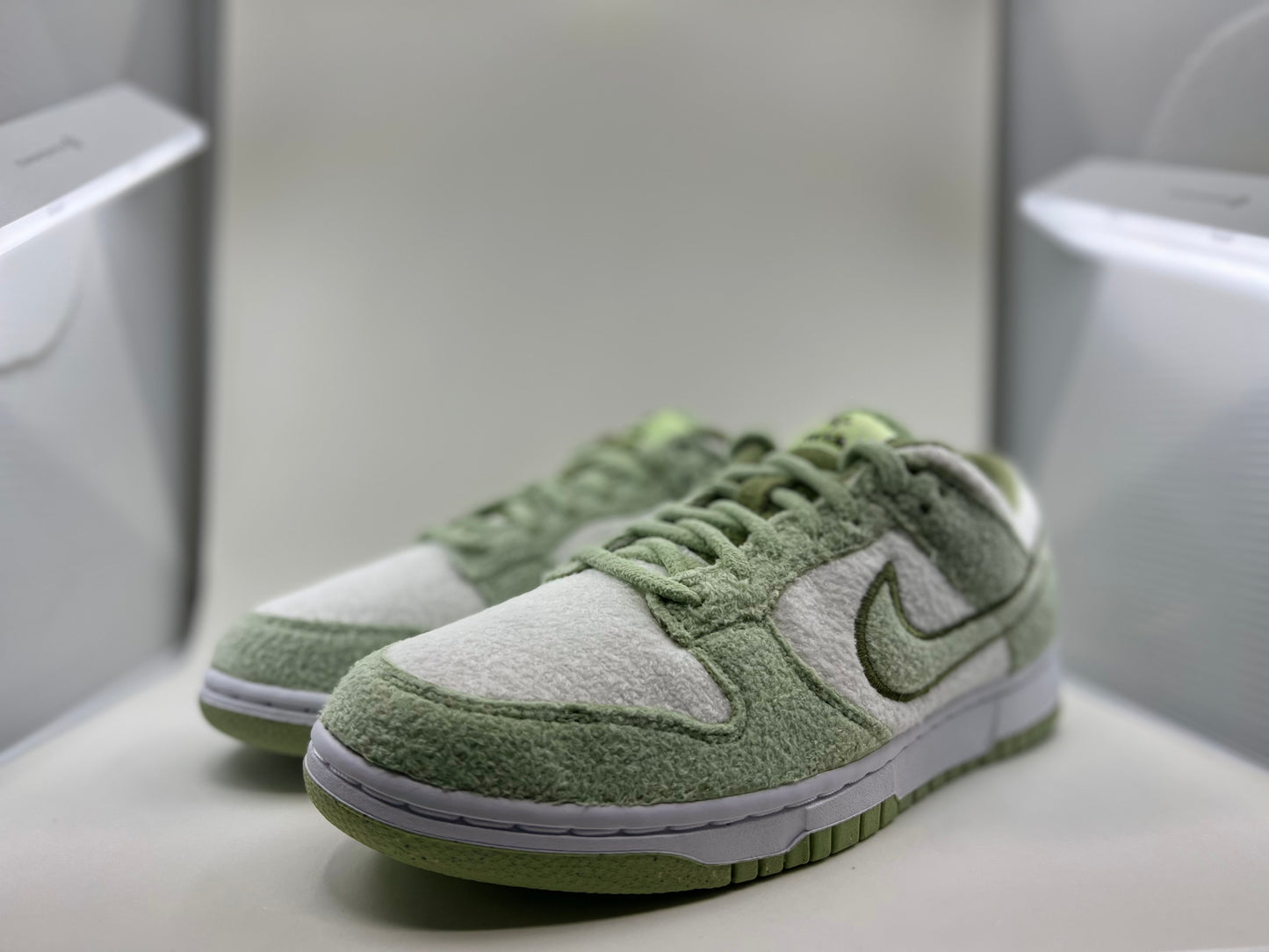 Wmns Nike Dunk Low SE Fleece Pack “Honeydew”